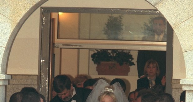 Adriana při své první svatbě