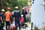 Záchrana turistů v Adršpašských skalách