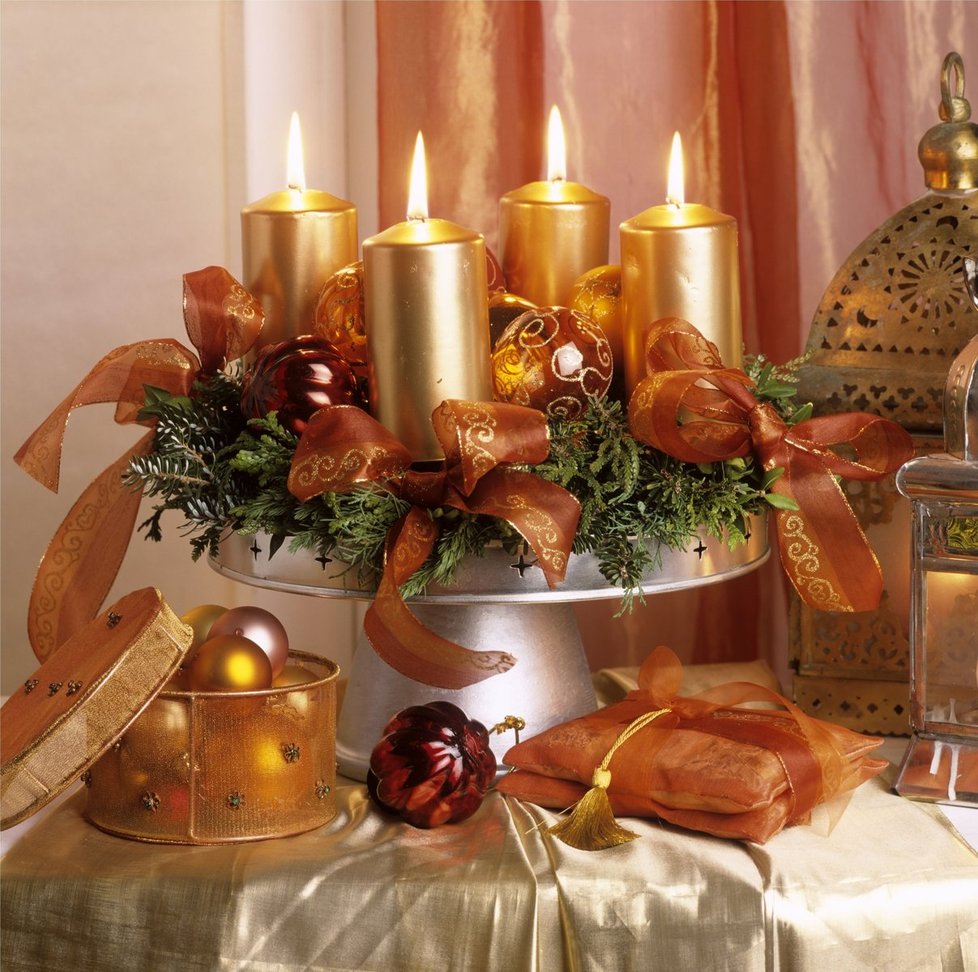 Adventní věnce nejen rozzáří váš byt, ale i navodí krásnou vánoční atmosféru.