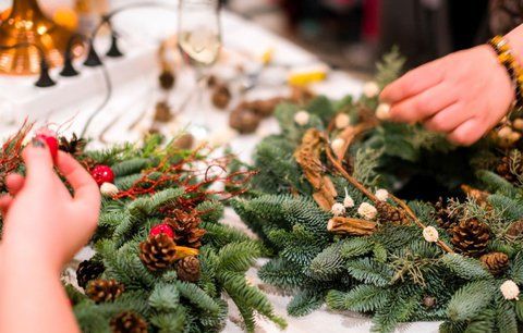 Advent začíná již brzy! Vyrobte si adventní věnec krok za krokem