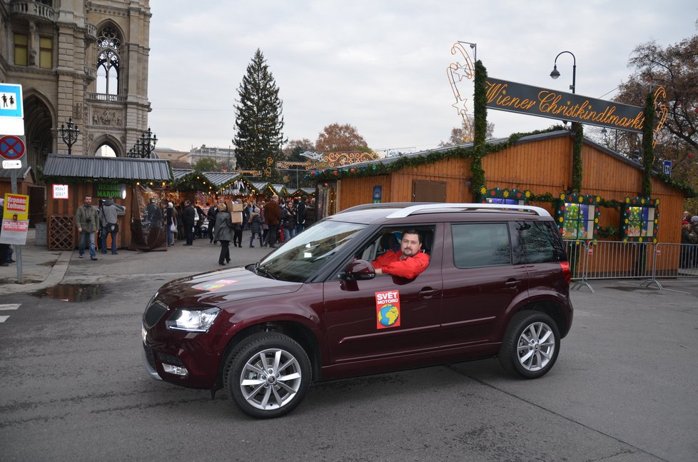 Do ulic Vídně jsme vyrazili nejprodávanějším českým SUV Škoda Yeti 2.0 TDI/81 kW Ambition. Otáčeli se za námi nejen na našich vozovkách, ale i v centru rakouského mocnářství. Mohla za to nová tvářička yetiho s ostře řezanými světlomety. Vůz sice přišel o svůj šibalský výraz s dvěma malými očičky, zato dostal dospělácké sebevědomí okoukané od nové octavie či superbu.