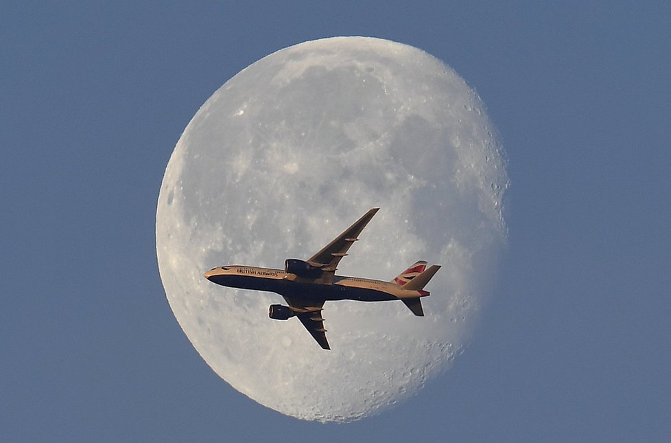 Aerolinky British Airways omylem prodávaly moc levné letenky do Dubaje a Tel Avivu.