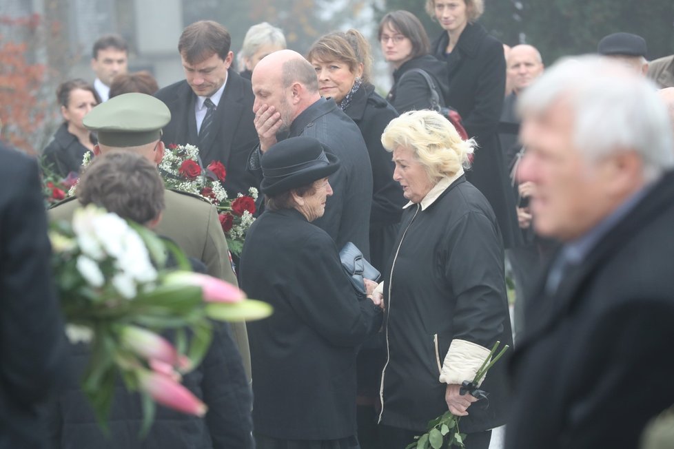 V Prachaticích se rozloučili s rotným Tomášem Procházkou, který padl v Afghánistánu. (7.11.2018)