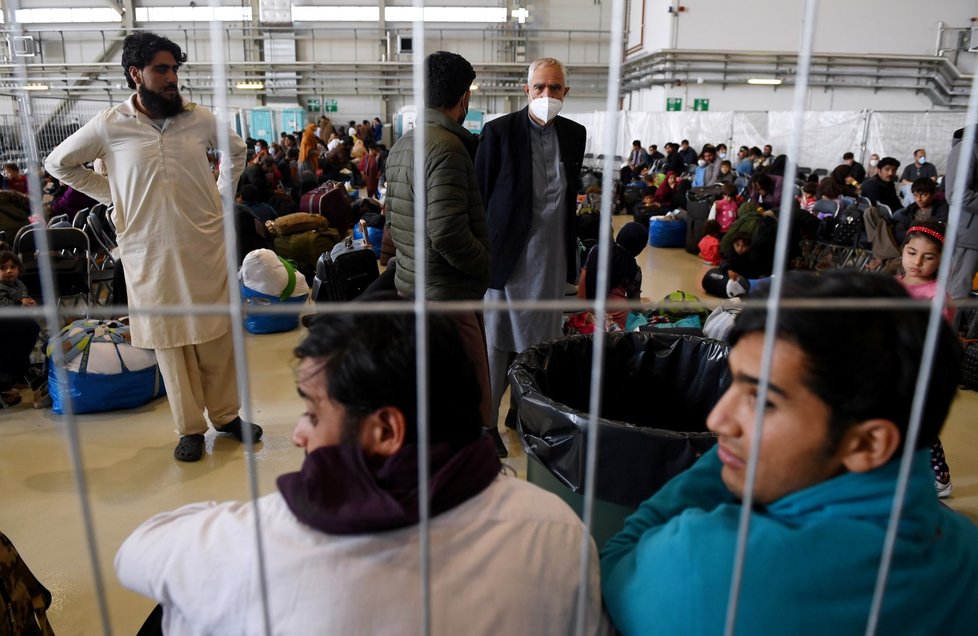 Afghánští běženci na základně Ramstein v Německu.