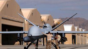 Americký dron MQ 9 Reaper na kandahárské základně.