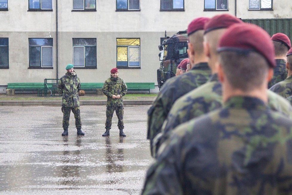 Památku trojice padlých českých vojáků uctili i všichni příslušníci české jednotky eFP BG LTU a také několik desítek vojáků z armád působící v Litvě.