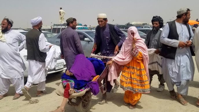 Afghánci utíkají ze země, na snímku hraniční přechod s Pákistánem ve městě Čaman.