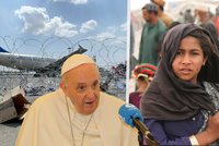 Papež se zastal uprchlíků před Tálibánem, ale varoval: „Bez integrace jsou nebezpečím“