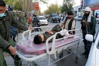 Sebevražedný útok ve škole v Kábulu: 19 mrtvých a 27 zraněných, k teroru se nikdo nepřihlásil