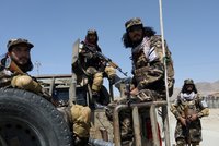 Dva výbuchy v afghánské baště ISIS a nejméně 7 mrtvých. Bomby mířily na vozy Tálibánu