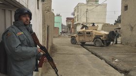 Sebevražedný útok v Kábulu: Mrtví a 200 zraněných