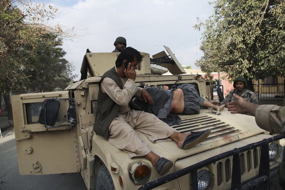 Bombardovanou nemocnici v Kunduzu měli Talibanci jako &#34;živý teč.&#34;