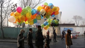  Pondělní ozbrojený útok na vládní čtvrť v afghánské metropoli Kábulu si vyžádal nejméně 43 mrtvých. (25.12.2018)