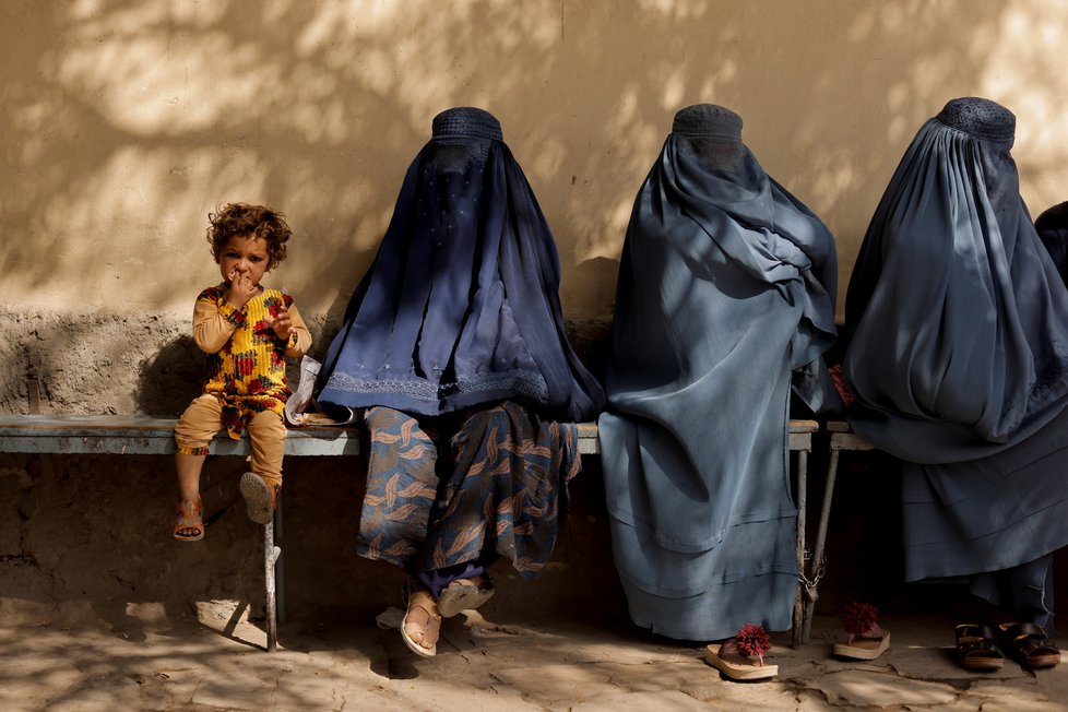 Život Afghánek v područí Tálibánu.