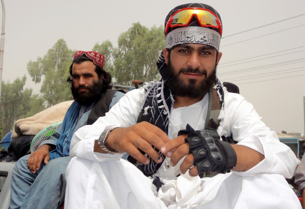 Afghánistán ovládlo hnutí Tálibán (15. 8. 2021).