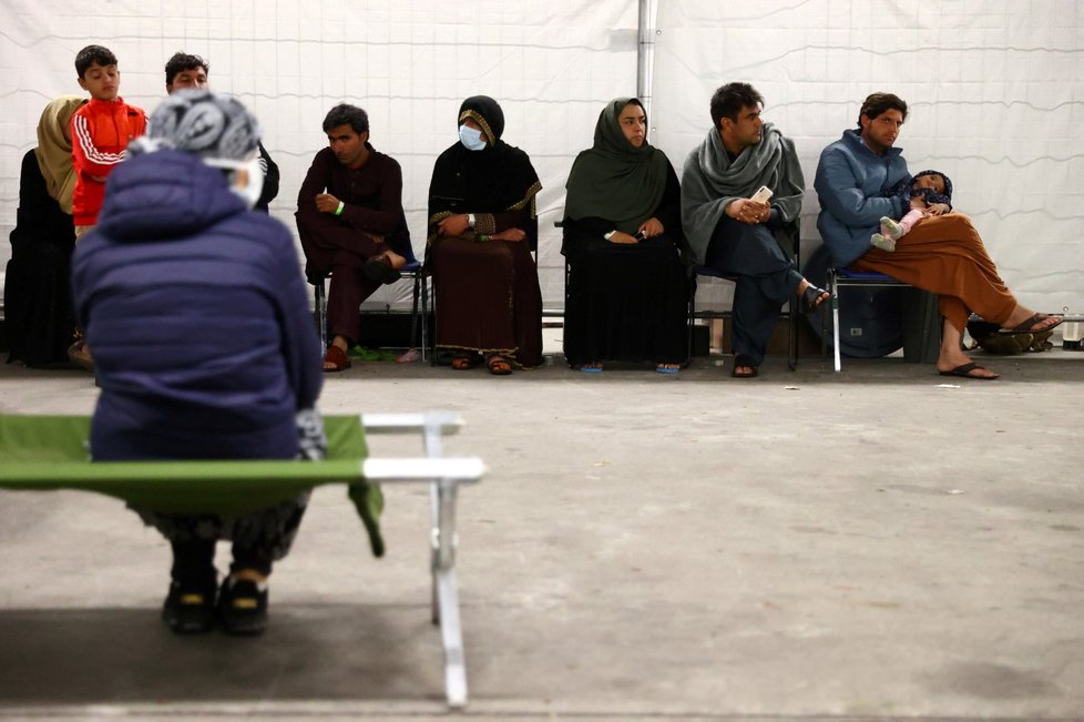 Tálibán přebírá vládu v Afghánistánu: Evakuovaní lidé v Německu pobívají dočasně v táborech (30.8.2021)