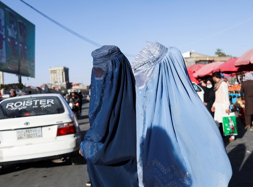 Afghánské ženy na ulici v Kábulu