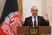 „Nikdy nebudu pod stejnou střechou jako Tálibán.“ Sesazený viceprezident se postavil islamistům