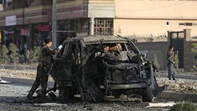 Výbuchy a útoky jsou v Afghánistánu takřka na denním pořádku, civilisté dál umírají.