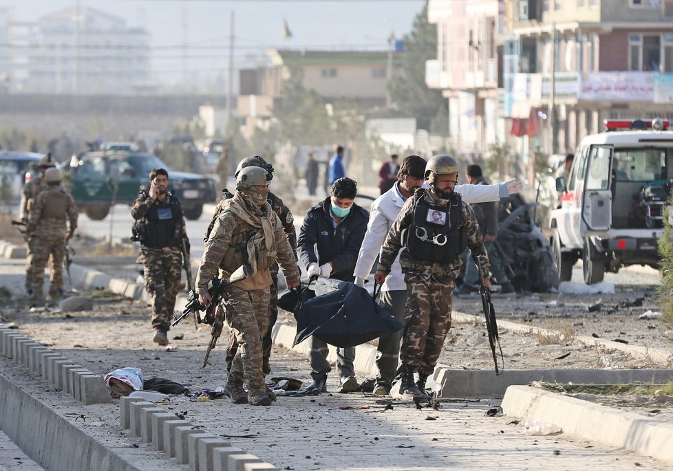 Výbuchy a útoky jsou v Afghánistánu takřka na denním pořádku, civilisté dál umírají