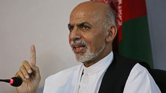 Afghánský prezident podepsal mír s povstaleckým vůdcem. Následovat může dohoda s Talibanem