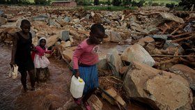 Bouře Idai má v Mosambiku stovky obětí, země žádá o zahraniční pomoc.