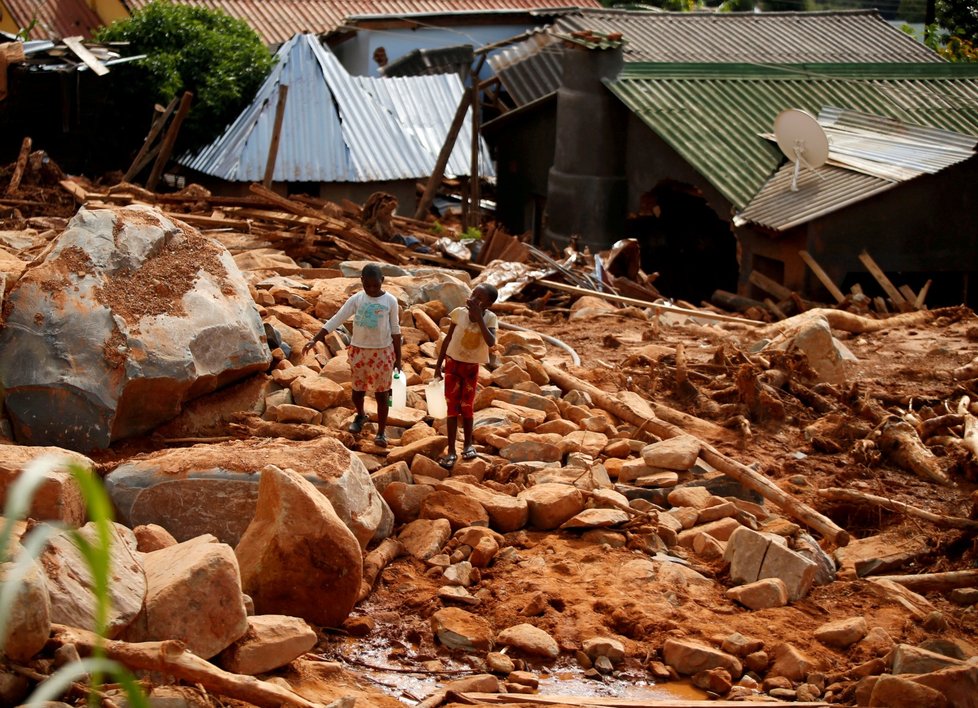 Bouře Idai má v Mosambiku stovky obětí, země žádá o zahraniční pomoc.
