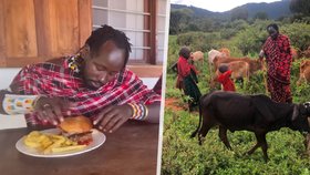 Z masajského válečníka hvězdou internetu: Domorodec prvně ochutnává burger nebo pizzu a sledují ho statisíce fanoušků!