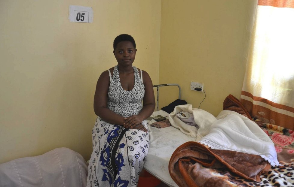 Africká žena v nemocnici (ilustrační foto)