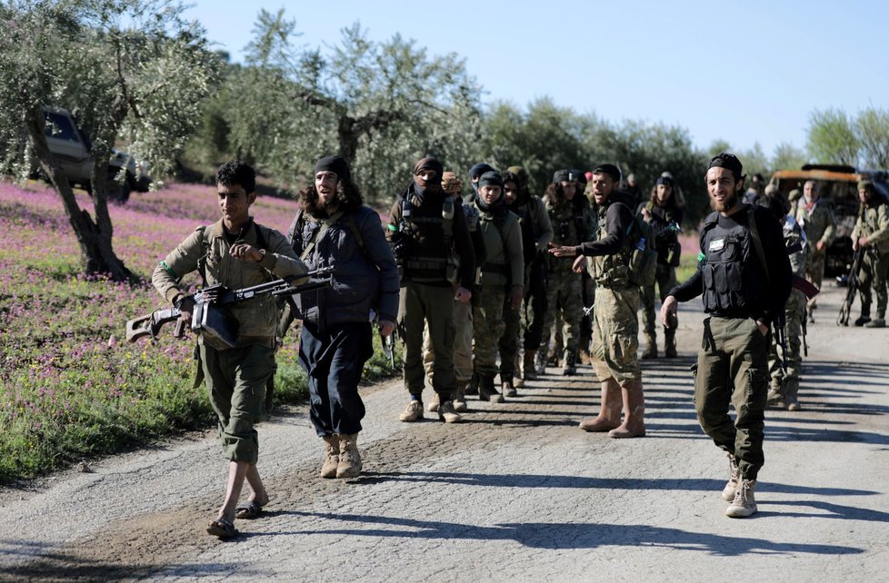 Jednotky Svobodné syrské armády podporované Tureckem obsadily několik čtvrtí severosyrského města Afrín, které dosud ovládaly kurdské milice YPG