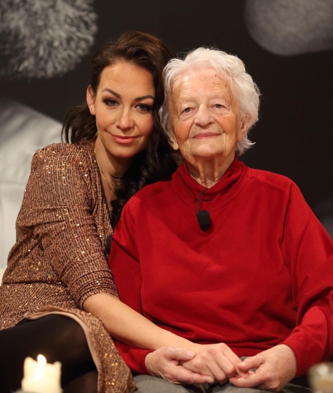 Agáta Hanychová s milovanou babičkou na začátku prosince.