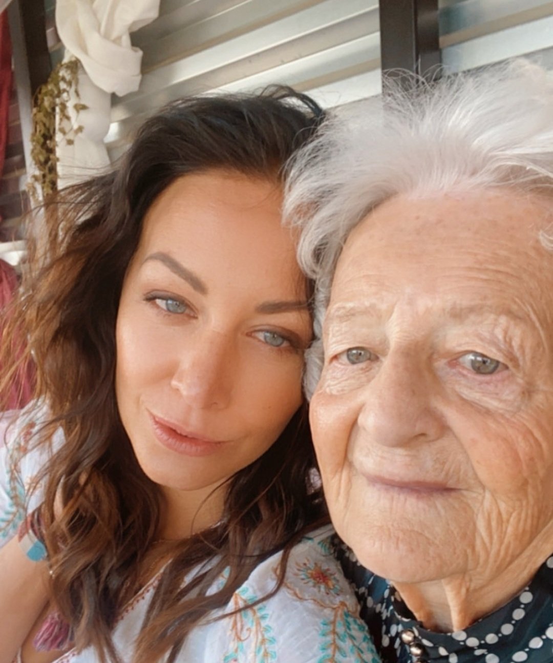 Agáta Hanychová s milovanou babičkou.