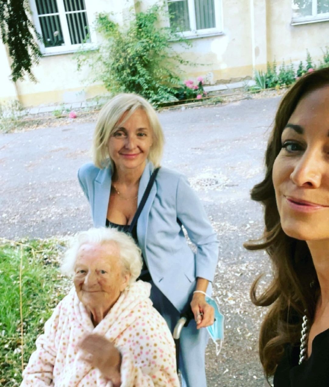 Agáta s maminkou Veronikou Žilkovou a milovanou babičkou.