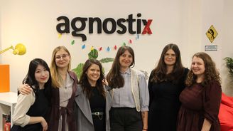 Holky, co léčí boty. Tým žen v české technologické firmě pracuje na vylepšování halucinující AI Holky, co léčí boty. Tým žen v české technologické firmě pracuje na vylepšování halucinující AI