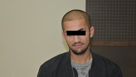 Zdrogovaný Ladislav (20) ohrožoval nožem cestující v MHD v Ostravě.