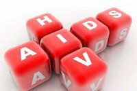 Čechů, kteří vnímají AIDS jako problém, ubývá. Ale 16 procent se stále obává nákazy