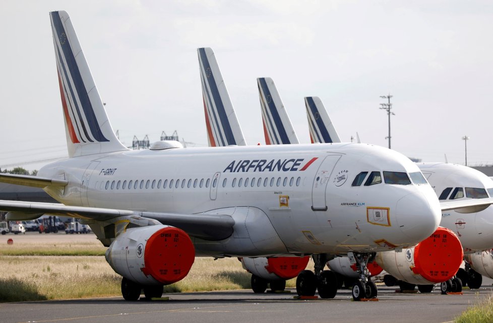 Letadla společnosti Air France na pařížském letišti Charles de Gaulle.