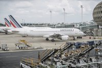 Stávka pilotů Air France trvá: Zrušen i ranní let z Prahy do Paříže a zpět!