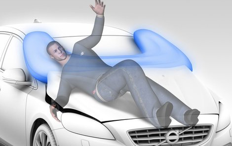 Při nehodě se nadzdvihne přední kapota a vystřelí se airbag. Sražený chodec tak padá do měkkého.