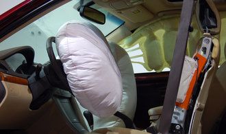 Švédský výrobce airbagů Autoliv, který působí i v Česku, hodlá zrušit 6000 pracovních míst