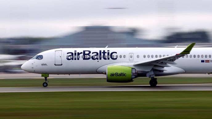 Lotyšská letecká společnost airBaltic by mohla v rámci restrukturalizačního plánu zrušit až 700 pracovních míst v Rize, Vilniusu a Tallinnu. Lotyšská letecká společnost airBaltic by mohla v rámci restrukturalizačního plánu zrušit až 700 pracovních míst v Rize, Vilniusu a Tallinnu.