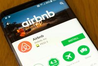Praha 1 má tisíce bytů pronajímaných přes Airbnb: Zkontrolovala však jen desítky z nich