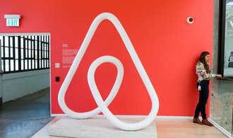 Evropská komise posílí dohled nad Airbnb a jinými krátkodobými pronájmy