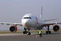 Boeing drtí po nehodách 737 MAX konkurence. Světovou jedničkou je Airbus