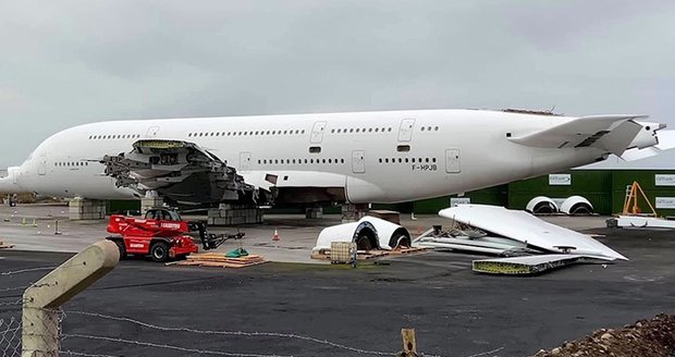 Předčasný konec vzdušných obrů: Jak se recykluje Airbus A380
