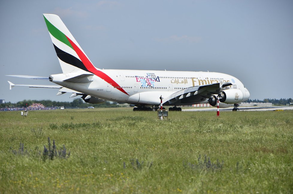 Airbus A380 přistál v Praze.