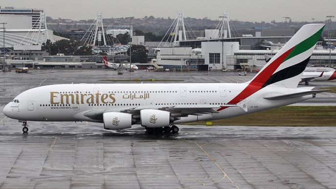 Airbus A380 společnosti Emirates na letišti v Sydney