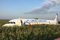 Letadlu se 172 cestujícími hrozilo sestřelení, tvrdí Rusové. Muselo nouzově přistát
