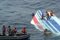 Nalezeno dalších 6 těl z havarovaného Airbusu