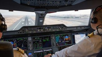 Jet lag: Nechte nás chodit na terapii, žádají piloti po odvrácené katastrofě